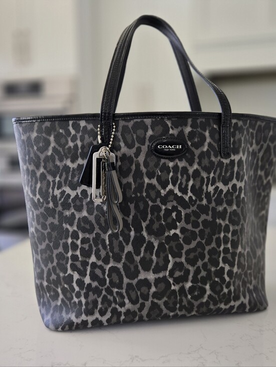 Coach Handbags - Coach Leopard Print Tote Bag | Black Gray Animal Print | Vintage